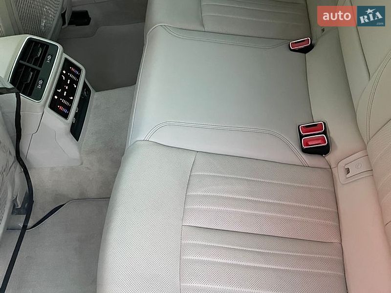 Седан Audi A6 2023 в Кривому Розі