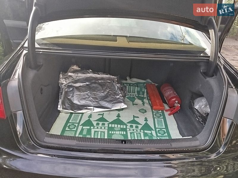 Седан Audi A6 2011 в Тячеві