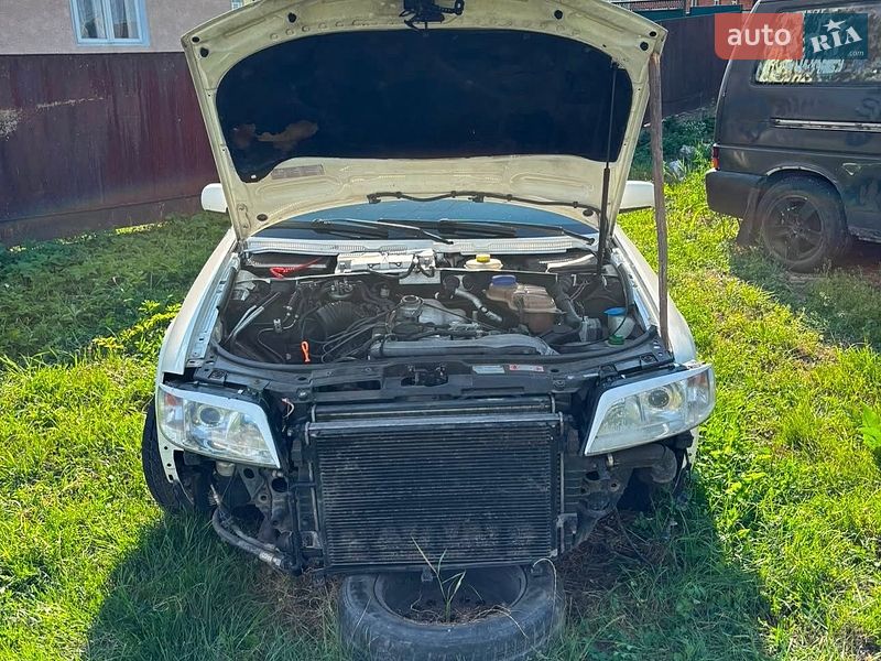 Универсал Audi A6 1999 в Тысменице