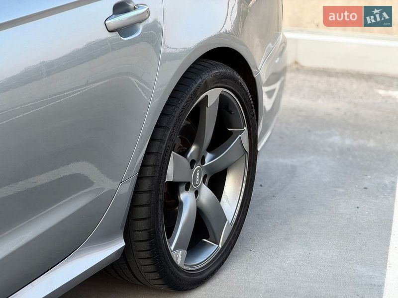 Седан Audi A6 2015 в Киеве