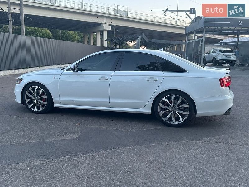 Седан Audi A6 2012 в Киеве