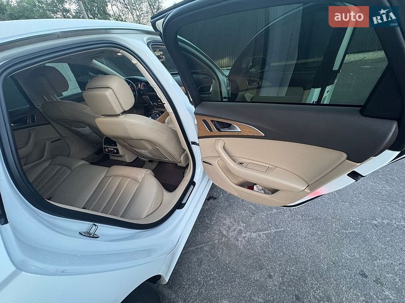 Седан Audi A6 2012 в Киеве