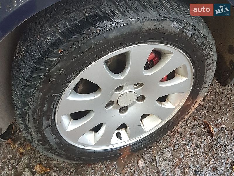 Седан Audi A6 2001 в Ровно