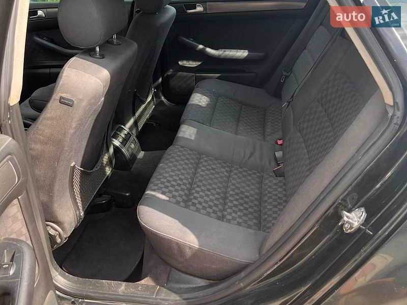 Седан Audi A6 2001 в Черновцах