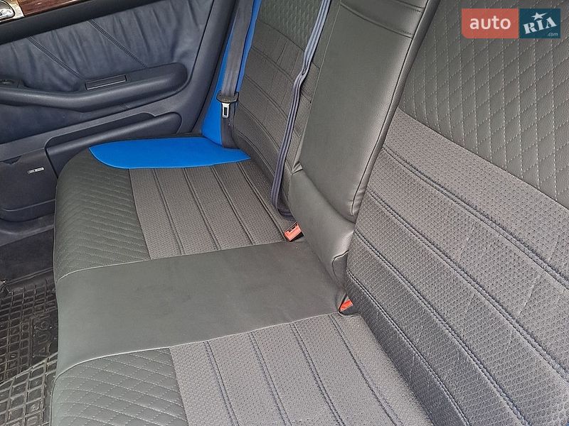Седан Audi A6 1998 в Чернівцях