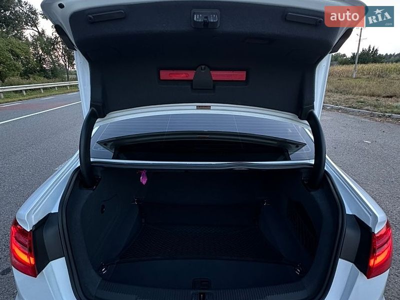 Седан Audi A6 2013 в Недригайлове