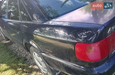 Седан Audi A6 1995 в Залещиках