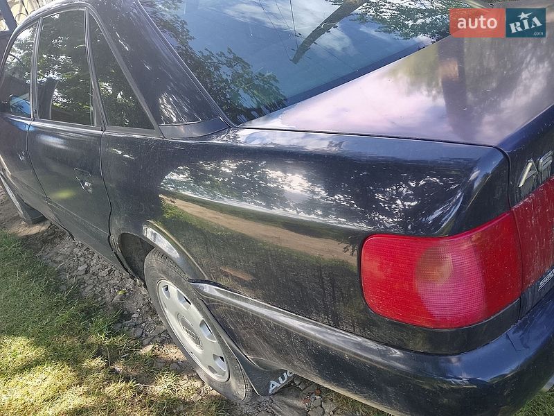 Седан Audi A6 1995 в Залещиках