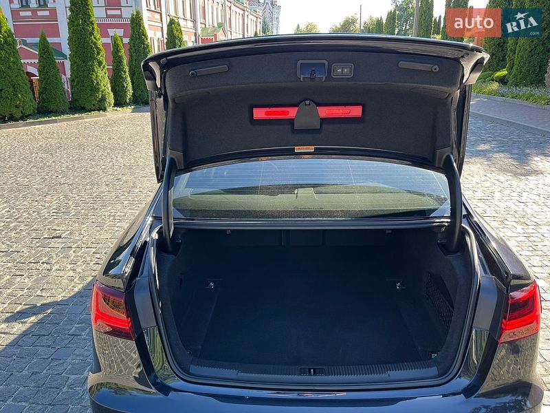 Седан Audi A6 2018 в Киеве