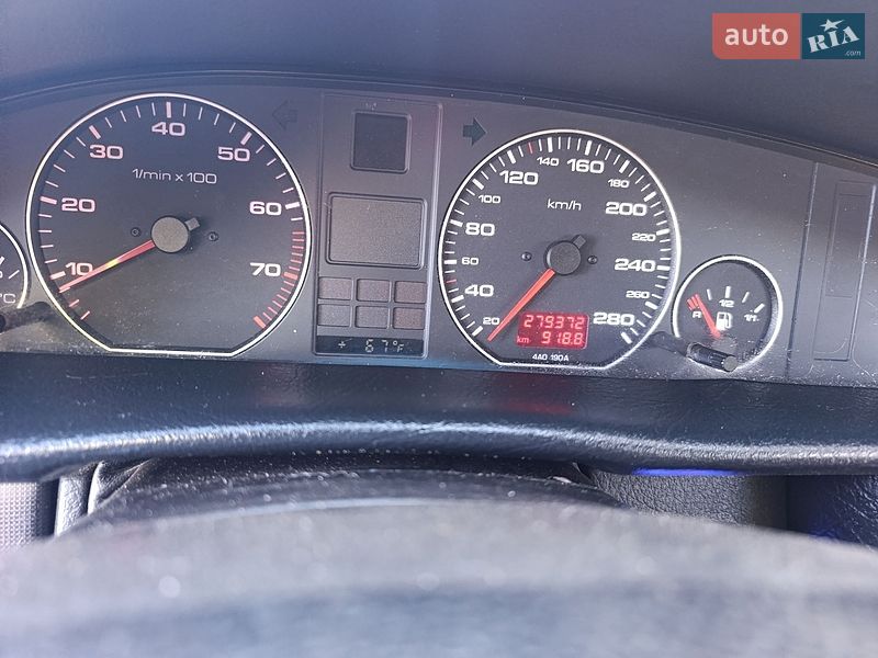 Седан Audi A6 1995 в Могилев-Подольске