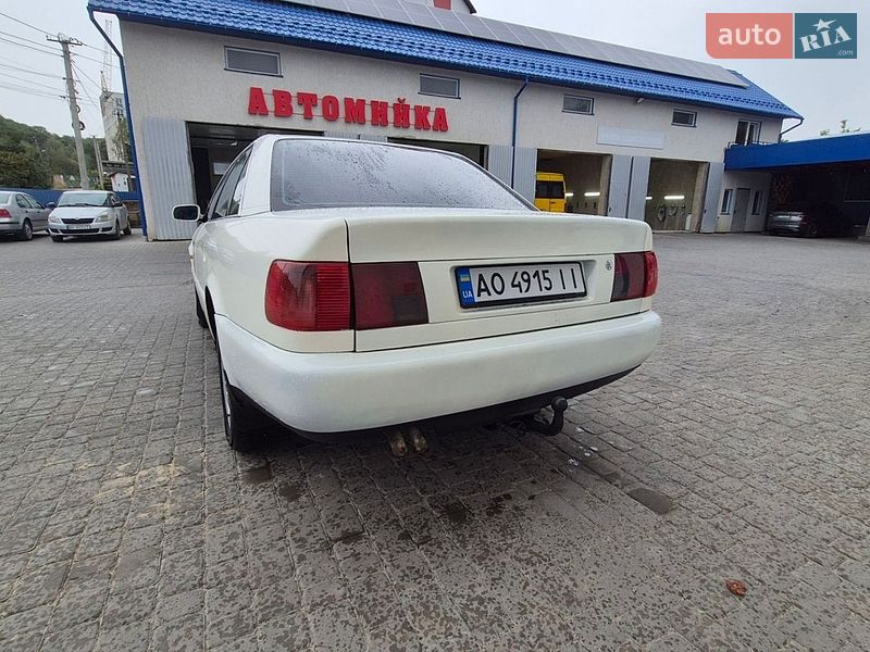 Седан Audi A6 1995 в Кременце