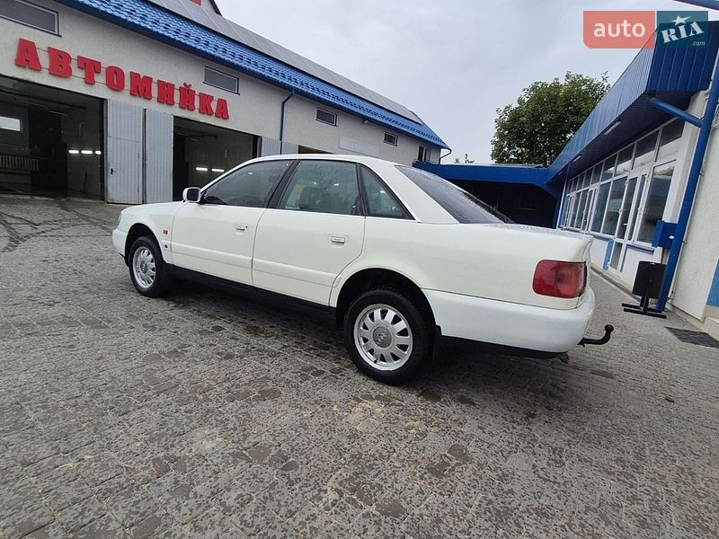 Седан Audi A6 1995 в Кременце