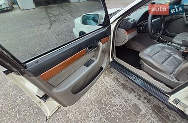 Седан Audi A6 1995 в Кременце