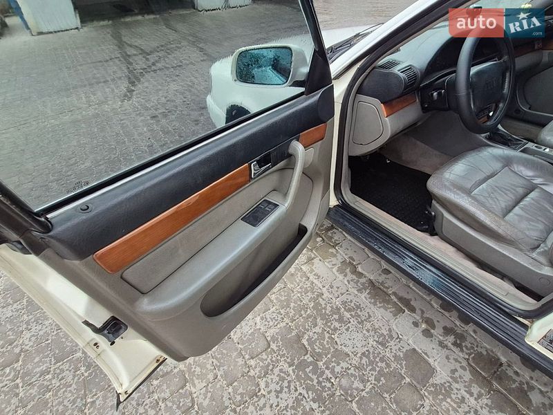 Седан Audi A6 1995 в Кременце