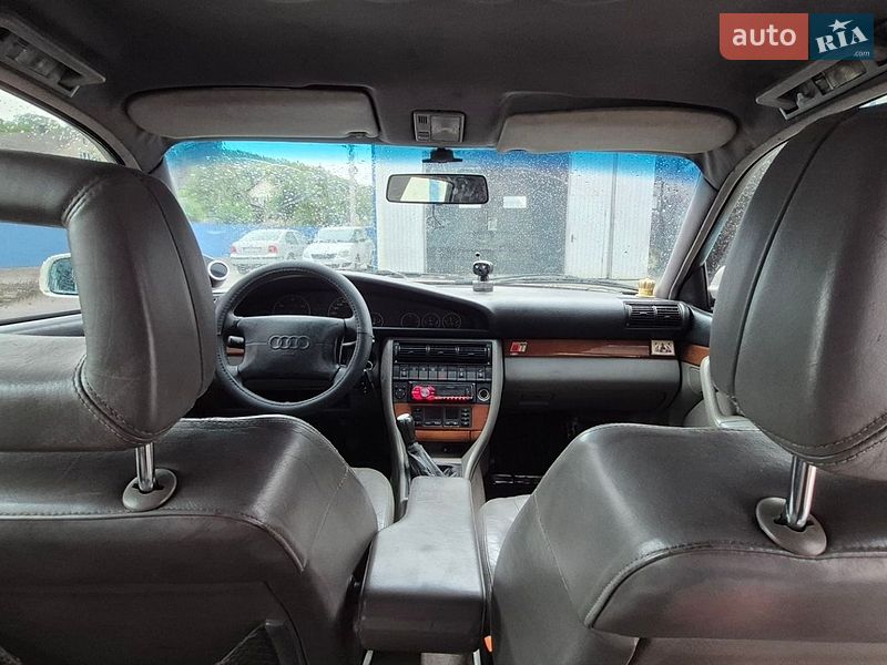 Седан Audi A6 1995 в Кременце