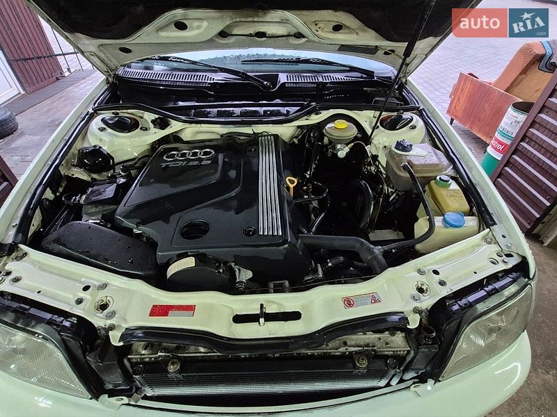 Седан Audi A6 1995 в Кременце