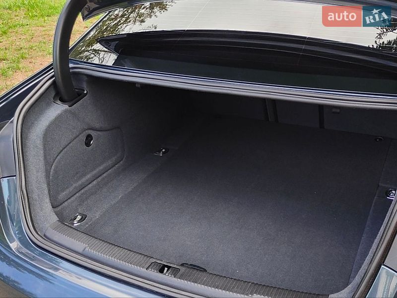 Седан Audi A6 2013 в Дубно