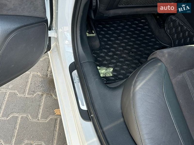 Седан Audi A6 2012 в Киеве