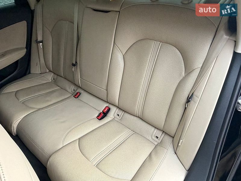 Седан Audi A6 2015 в Львові