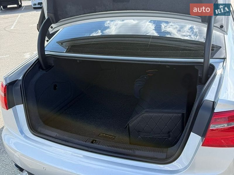 Седан Audi A6 2012 в Киеве