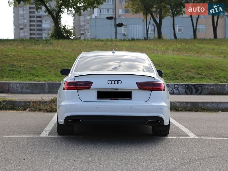 Седан Audi A6 2017 в Киеве