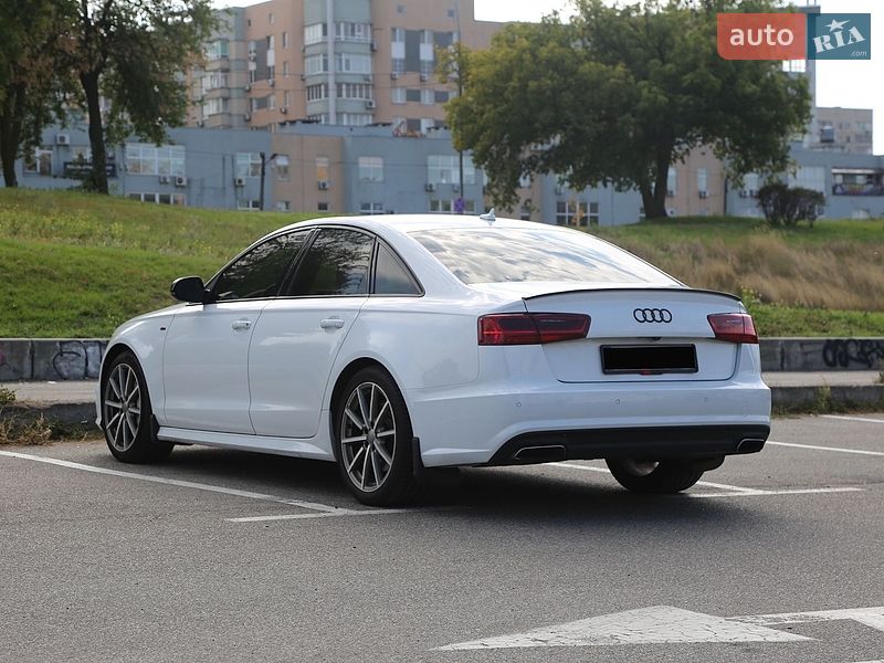 Седан Audi A6 2017 в Киеве