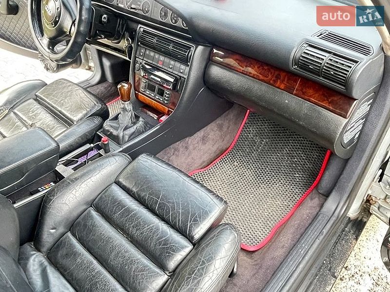 Седан Audi A6 1995 в Клевани