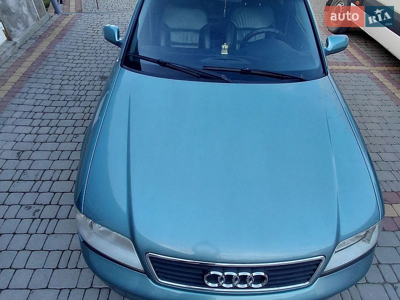 Седан Audi A6 1998 в Борщеве