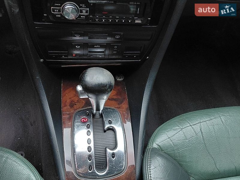 Седан Audi A6 1998 в Борщеве