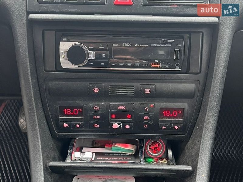 Седан Audi A6 2002 в Хотине
