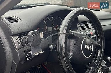 Седан Audi A6 2002 в Хотине