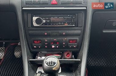 Седан Audi A6 2002 в Хотине