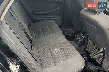 Седан Audi A6 2002 в Хотине