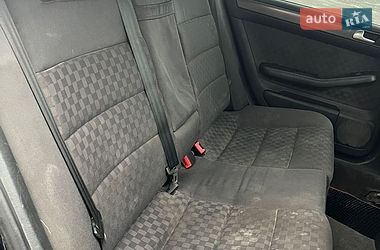 Седан Audi A6 2002 в Хотине
