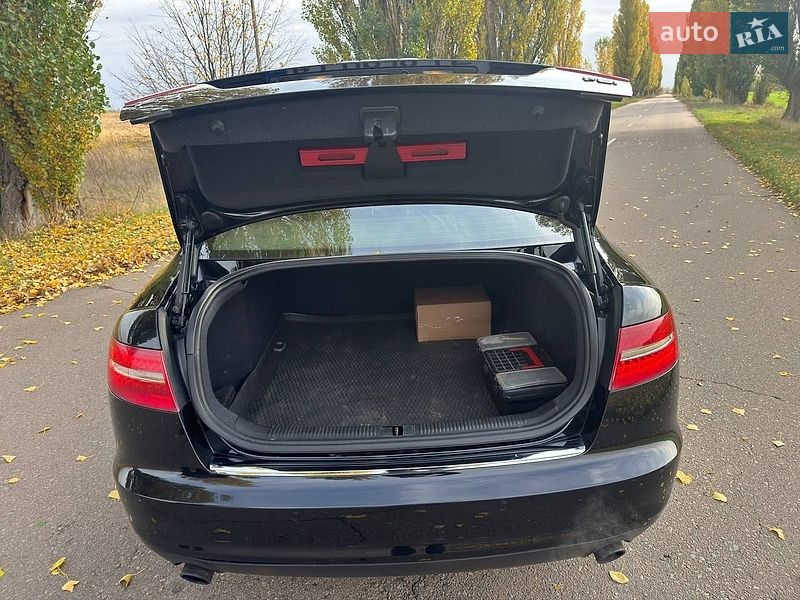 Седан Audi A6 2010 в Березане