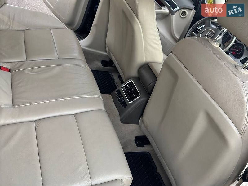 Седан Audi A6 2010 в Березане