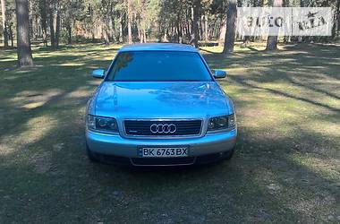 Audi A8  2002