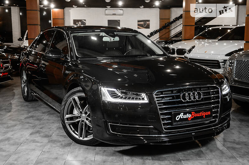Седан Audi A8 2017 в Одесі