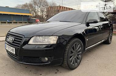 Audi A8  2003