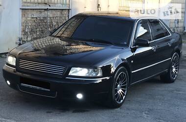 Audi A8  1999