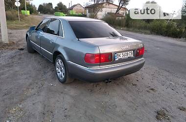 Audi A8  2001