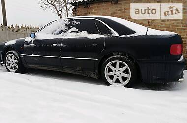 Audi A8  1997