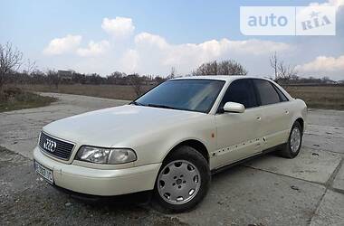 Audi A8  1996