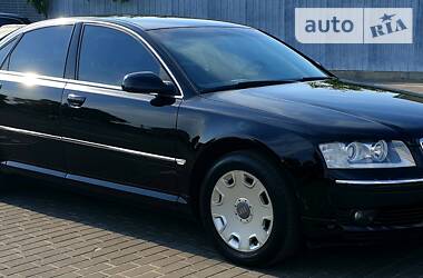 Audi A8  2004