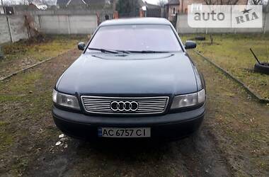 Audi A8  1998