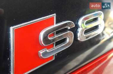 Audi A8  2000