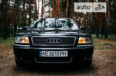 Audi A8 2.8 quattro  2000