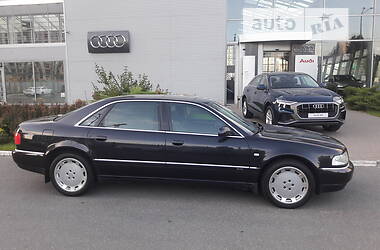 Audi A8  2002