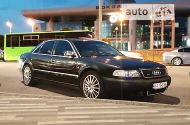 Audi A8  1997