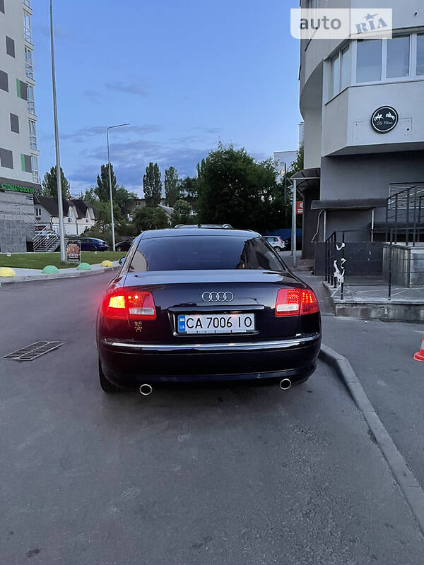 Седан Audi A8 2004 в Киеве